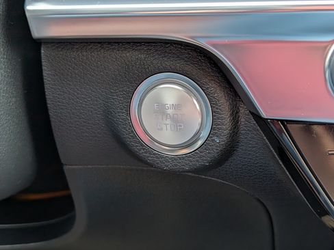 Certified 2024 Kia Telluride SX Prestige AWD/4WD image 29