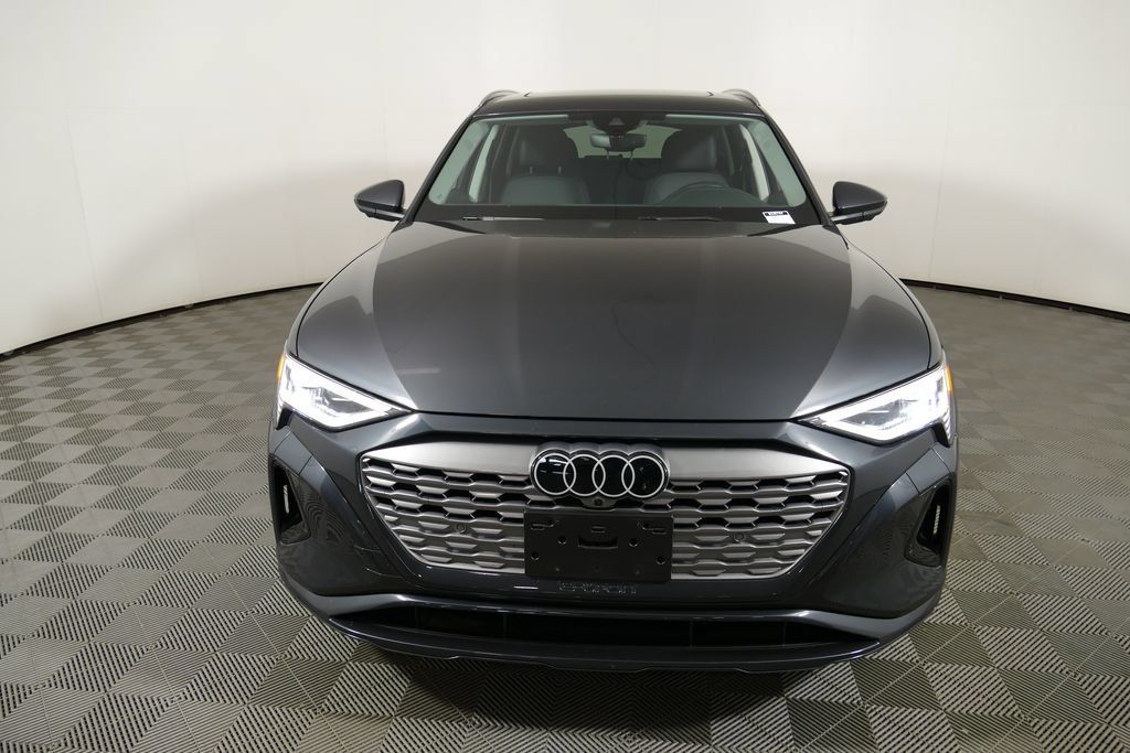 Used 2024 Audi Q8 e-tron Premium Plus w/ Premium Plus Package AWD/4WD image 8