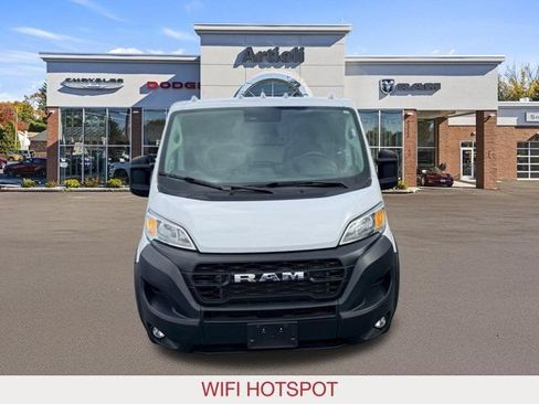Used 2025 RAM ProMaster 2500 w/ Convenience Group FWD image 3