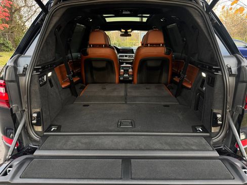 Used 2022 BMW X7 M50i image 66