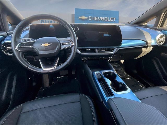 Certified 2024 Chevrolet Equinox EV LT w/ LPO, Blackout Package FWD image 9