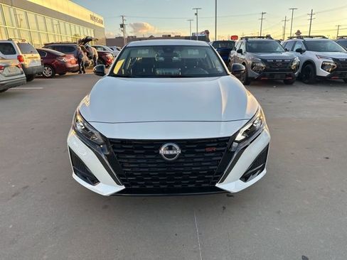 New 2025 Nissan Altima 2.5 SR w/ SR Premium Package image 2