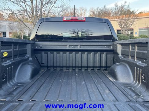 Used 2021 Chevrolet Colorado W/T w/ Custom Special Edition image 22