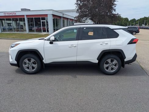 Used 2024 Toyota RAV4 XLE w/ Convenience Package AWD/4WD image 2
