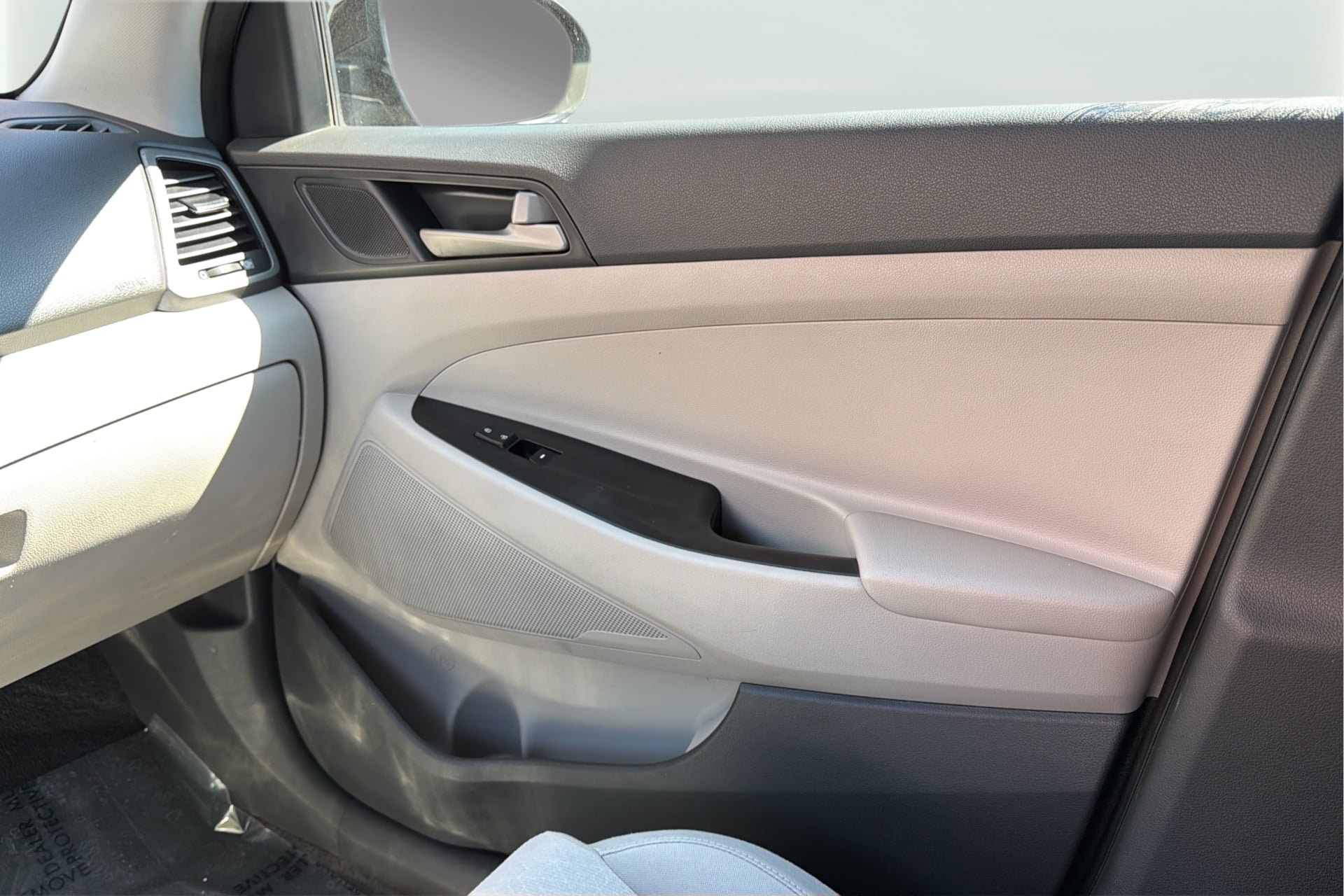 Used 2018 Hyundai Tucson SEL w/ Cargo Package FWD image 17