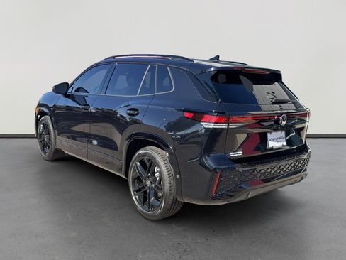 New 2026 Volkswagen Tiguan SE R-Line image 4