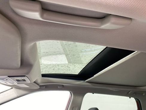 Used 2021 Nissan Rogue SL image 10