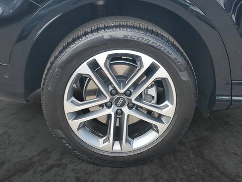 Used 2025 Audi Q5 Premium w/ Convenience Package AWD/4WD image 5