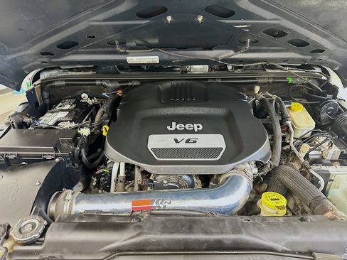 Used 2016 Jeep Wrangler Unlimited Sport w/ Connectivity Group image 31