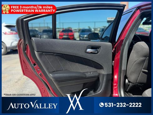 Used 2020 Dodge Charger SXT w/ Blacktop Package RWD image 14