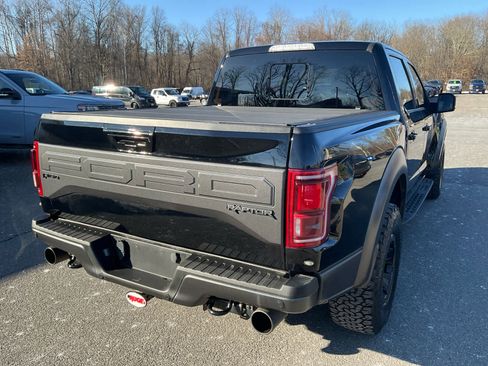 Used 2018 Ford F150 Raptor w/ Equipment Group 802A Luxury image 4