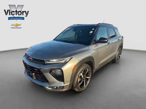 Used 2022 Chevrolet TrailBlazer RS w/ Sun and Liftgate Package FWD image 3