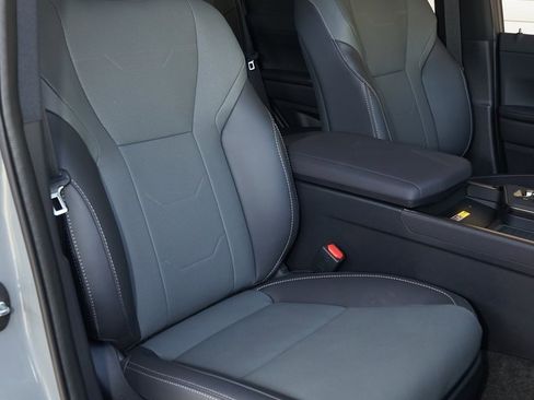 Used 2025 Lexus GX 550 image 10