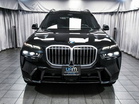 Used 2023 BMW X7 xDrive40i w/ M Sport Package image 2