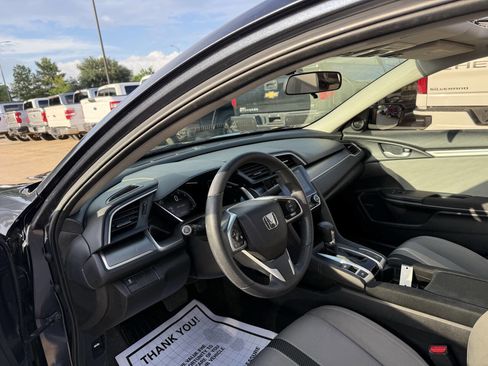 Used 2018 Honda Civic EX image 5