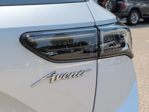 Used 2024 Buick Envision Avenir AWD/4WD image 44