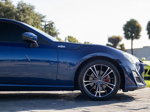 Used 2013 Scion FR-S RWD image 17