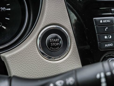 Used 2020 Nissan Rogue Sport SV FWD image 31