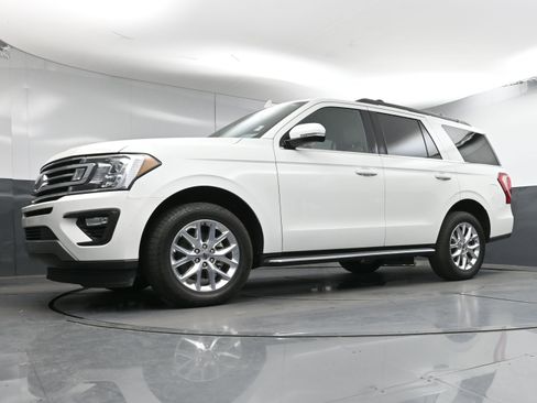 Used 2020 Ford Expedition XLT w/ Equipment Group 202A image 23