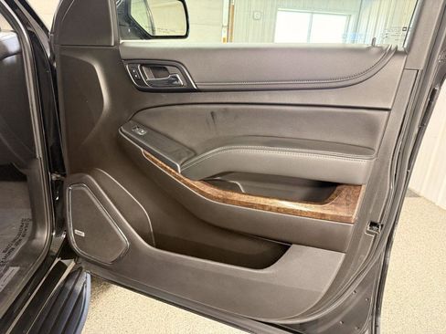 Used 2020 Chevrolet Suburban LT AWD/4WD image 47