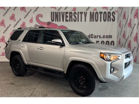 Used 2023 Toyota 4Runner SR5 Premium w/ Moonroof Package RWD image 3