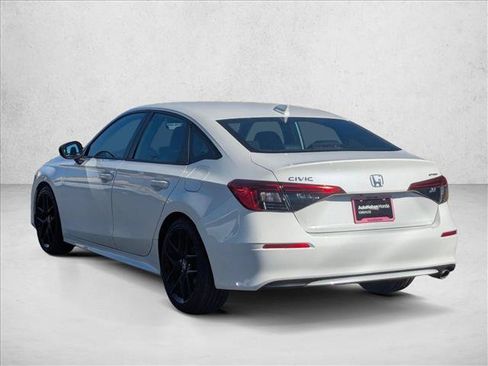 Used 2022 Honda Civic Sport image 8