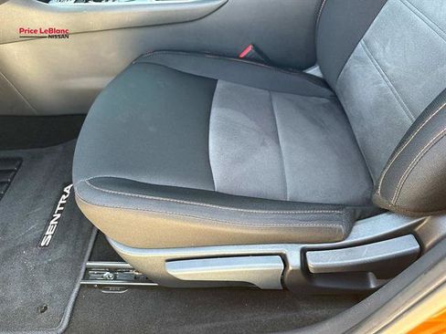 Used 2025 Nissan Sentra SR FWD image 15