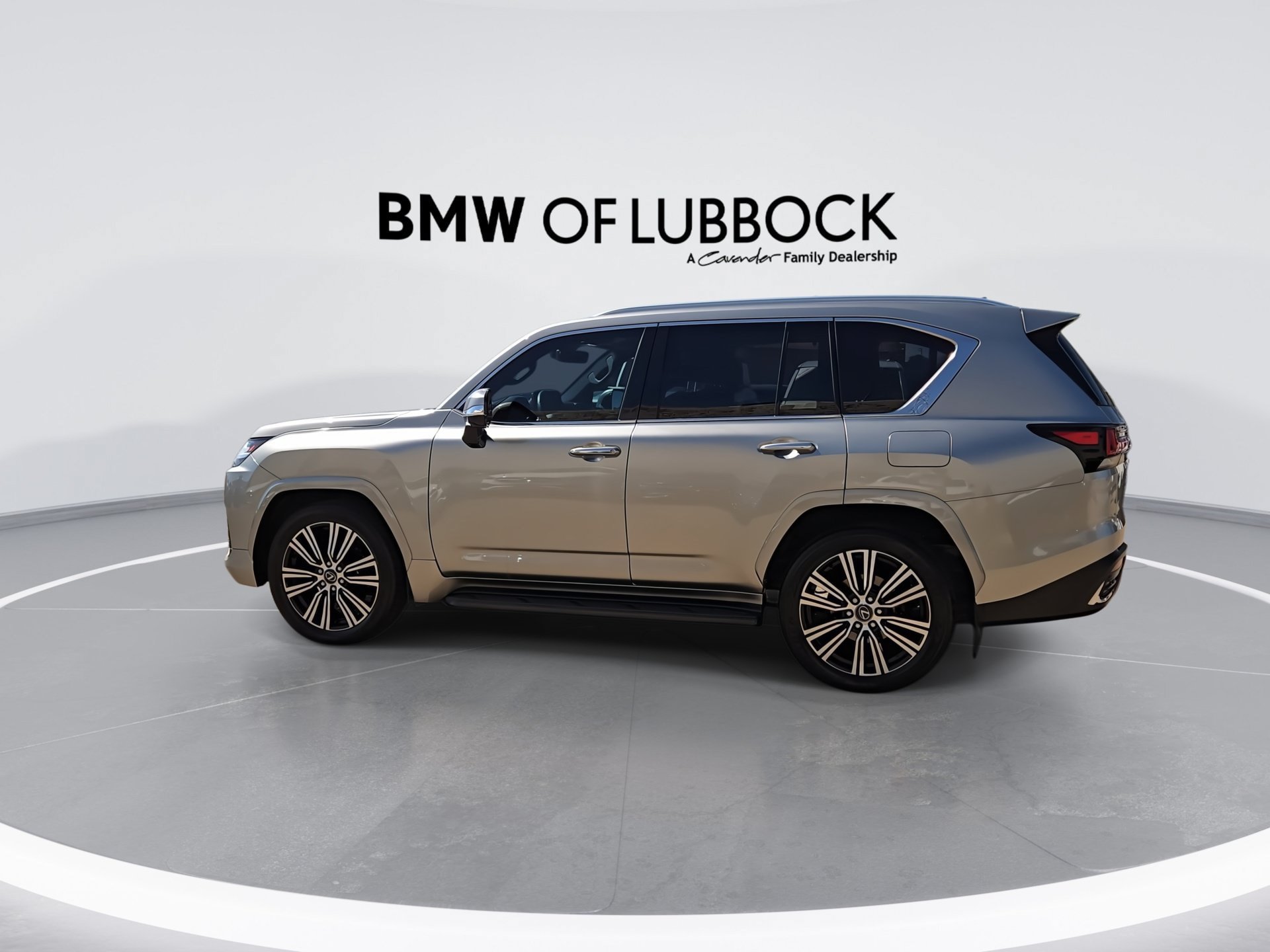 Used 2024 Lexus LX 600 4WD w/ Luxury Package image 6