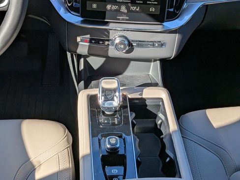 New 2026 Volvo XC90 B6 Plus w/ Protection Package Premier image 21