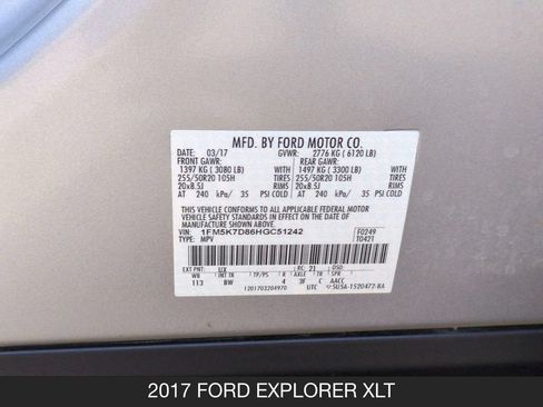 Used 2017 Ford Explorer XLT w/ Equipment Group 202A FWD image 27