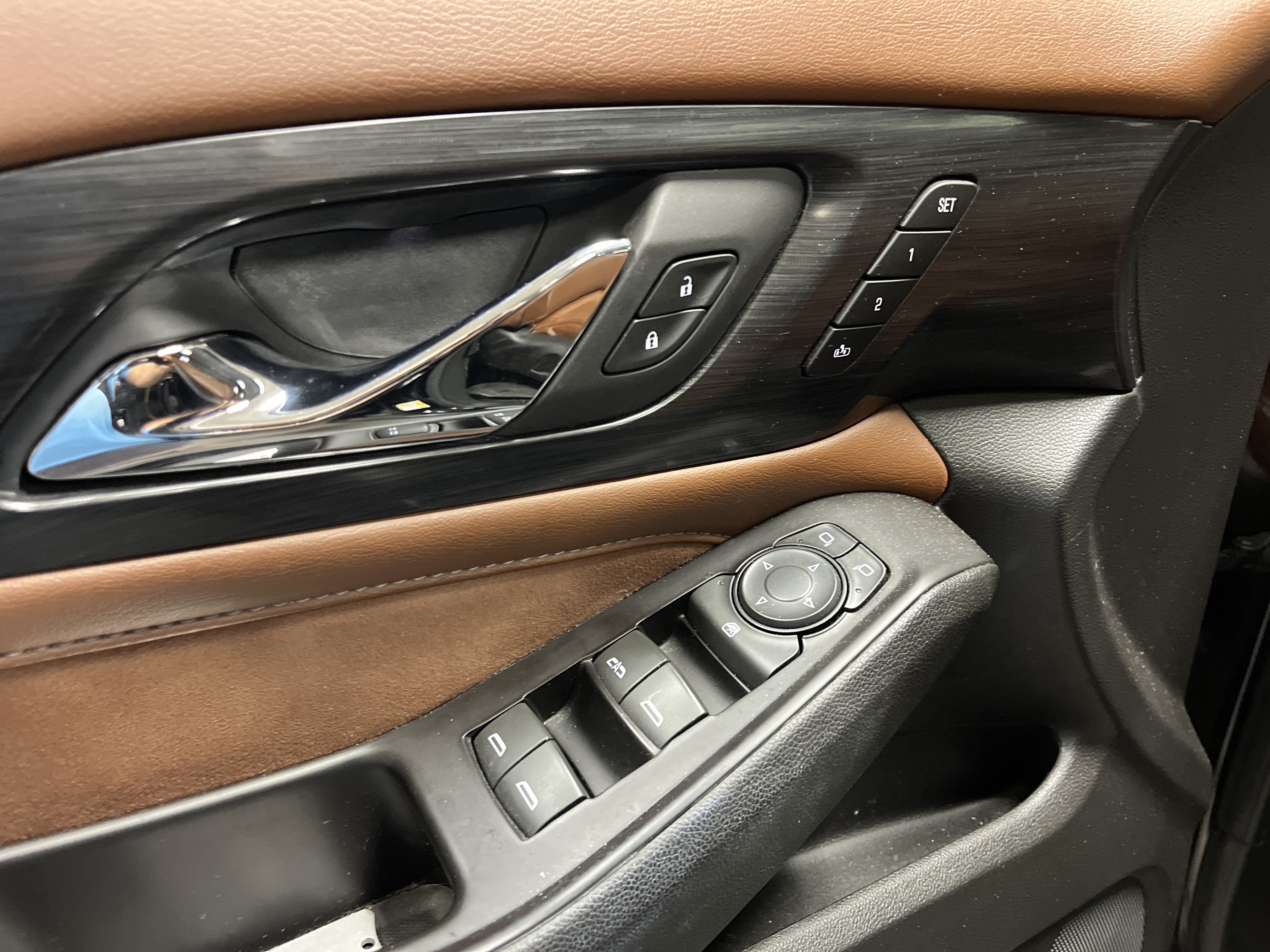 Used 2018 Chevrolet Traverse High Country AWD/4WD image 5