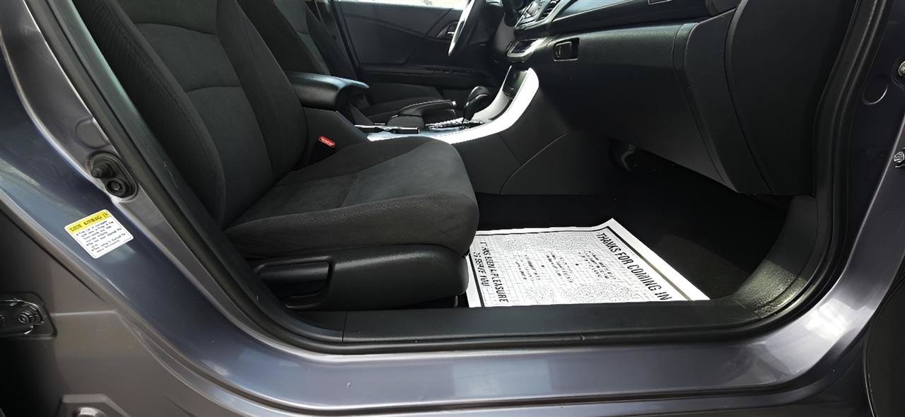 Used 2015 Honda Accord EX image 29