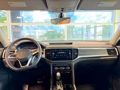 Used 2023 Volkswagen Atlas SE w/ Panoramic Sunroof Package AWD/4WD image 37