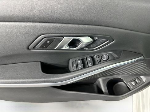 Used 2025 BMW 330i 330i w/ Convenience Package image 15