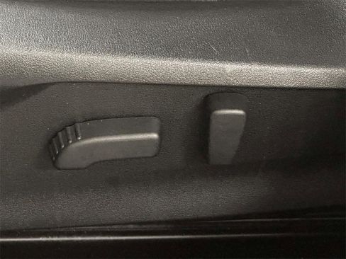 Used 2023 Subaru Crosstrek 2.5i Limited image 12