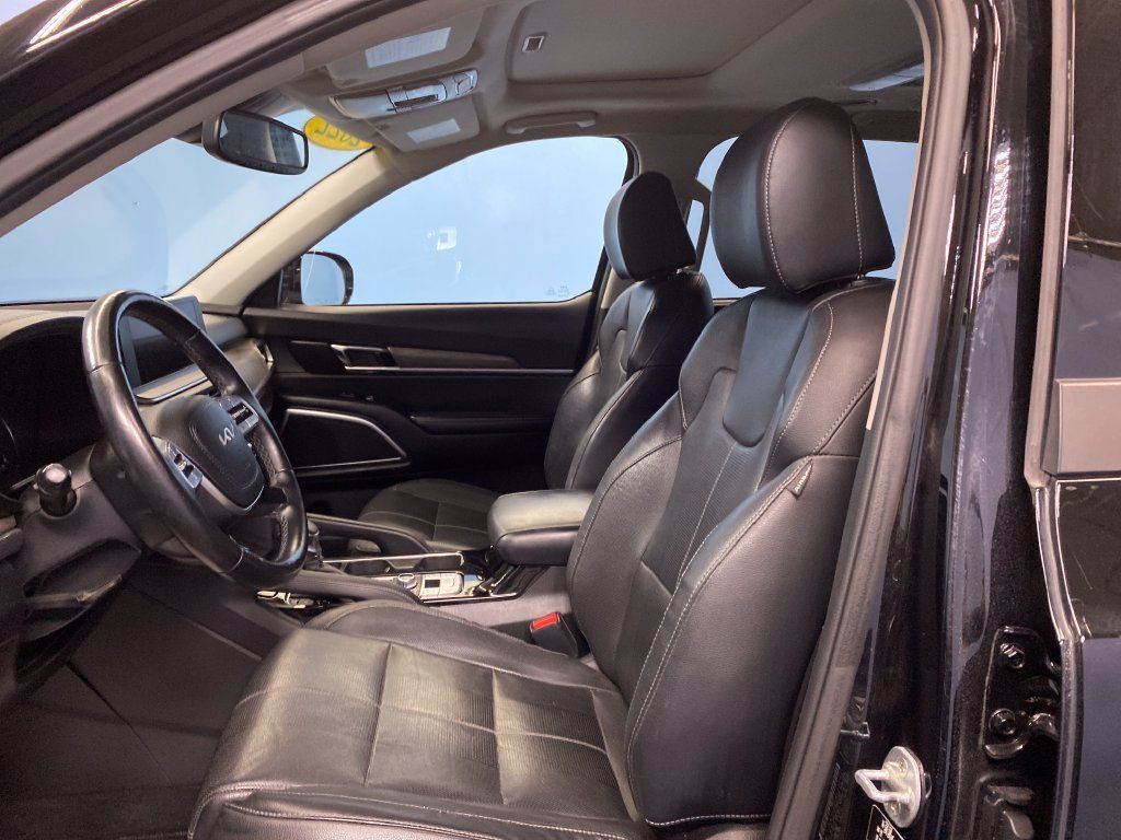 Used 2022 Kia Telluride SX w/ Nightfall Edition Package AWD/4WD image 9
