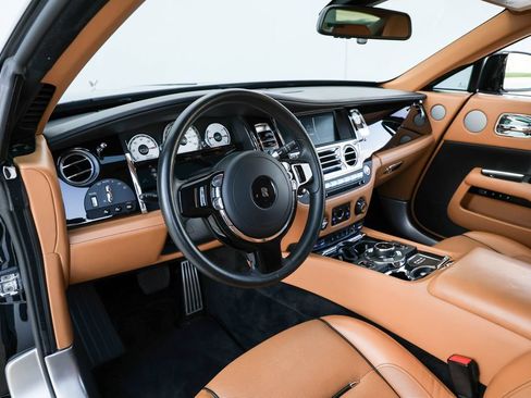 Used 2020 Rolls-Royce Wraith RWD image 20