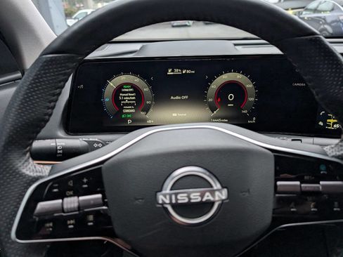 Used 2023 Nissan Ariya AWD image 15