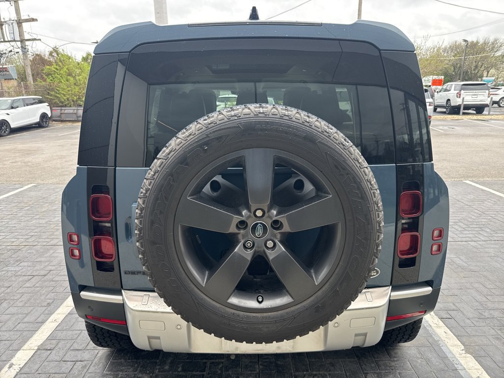 Used 2020 Land Rover Defender 110 HSE AWD/4WD image 4