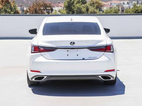 Used 2024 Lexus ES 350 w/ Premium Package FWD image 5