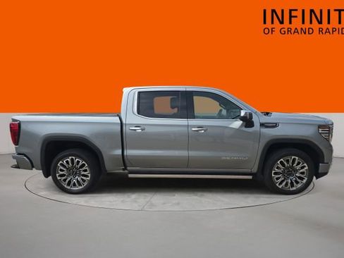 Used 2025 GMC Sierra 1500 Denali Ultimate AWD/4WD image 4