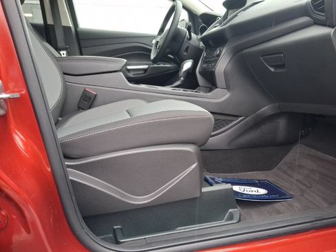 Used 2019 Ford Escape SE FWD image 20