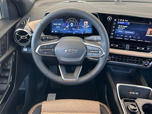 New 2026 Chevrolet Equinox ACTIV w/ Convenience Package III image 19