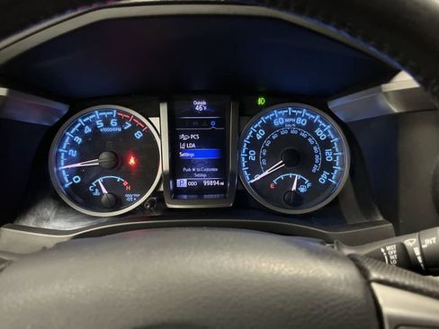 Used 2020 Toyota Tacoma SR5 image 16