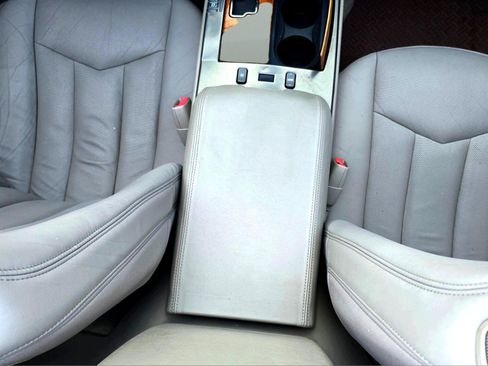 Used 2004 Cadillac XLR image 14