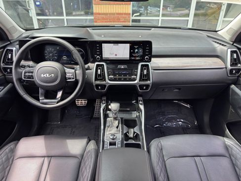 Used 2022 Kia Sorento SX Prestige AWD/4WD image 12