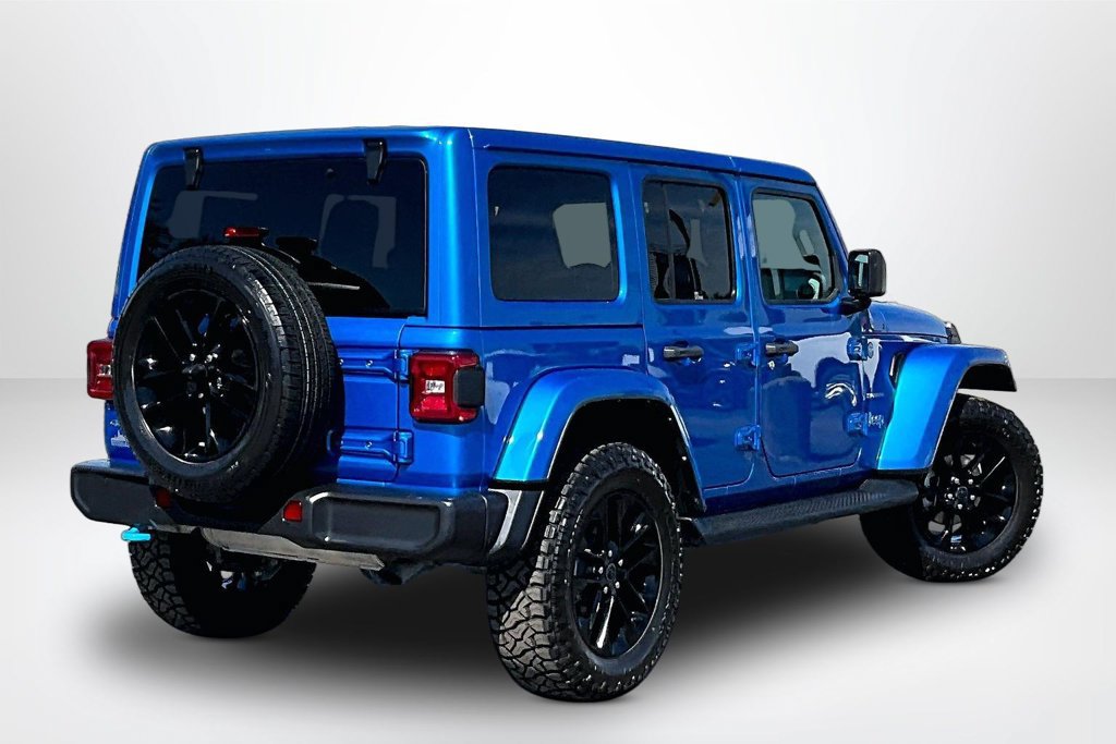 Used 2024 Jeep Wrangler Unlimited Sahara AWD/4WD image 6