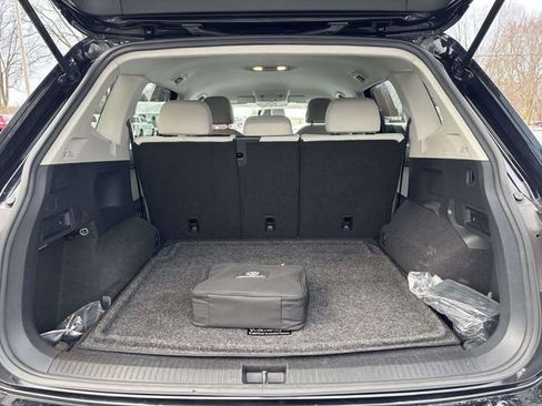 Used 2021 Volkswagen Tiguan S image 29