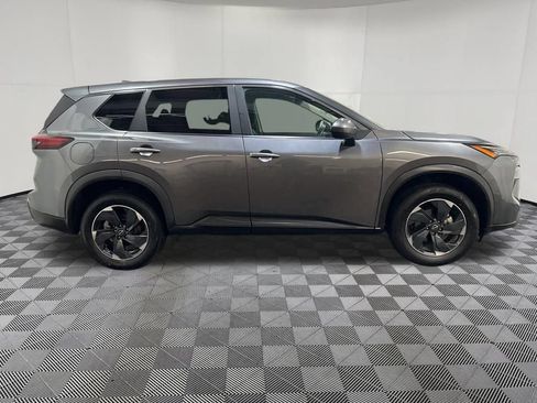 Used 2025 Nissan Rogue SV AWD/4WD image 8