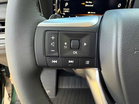 New 2026 INFINITI QX60 Luxe w/ Family Package image 14